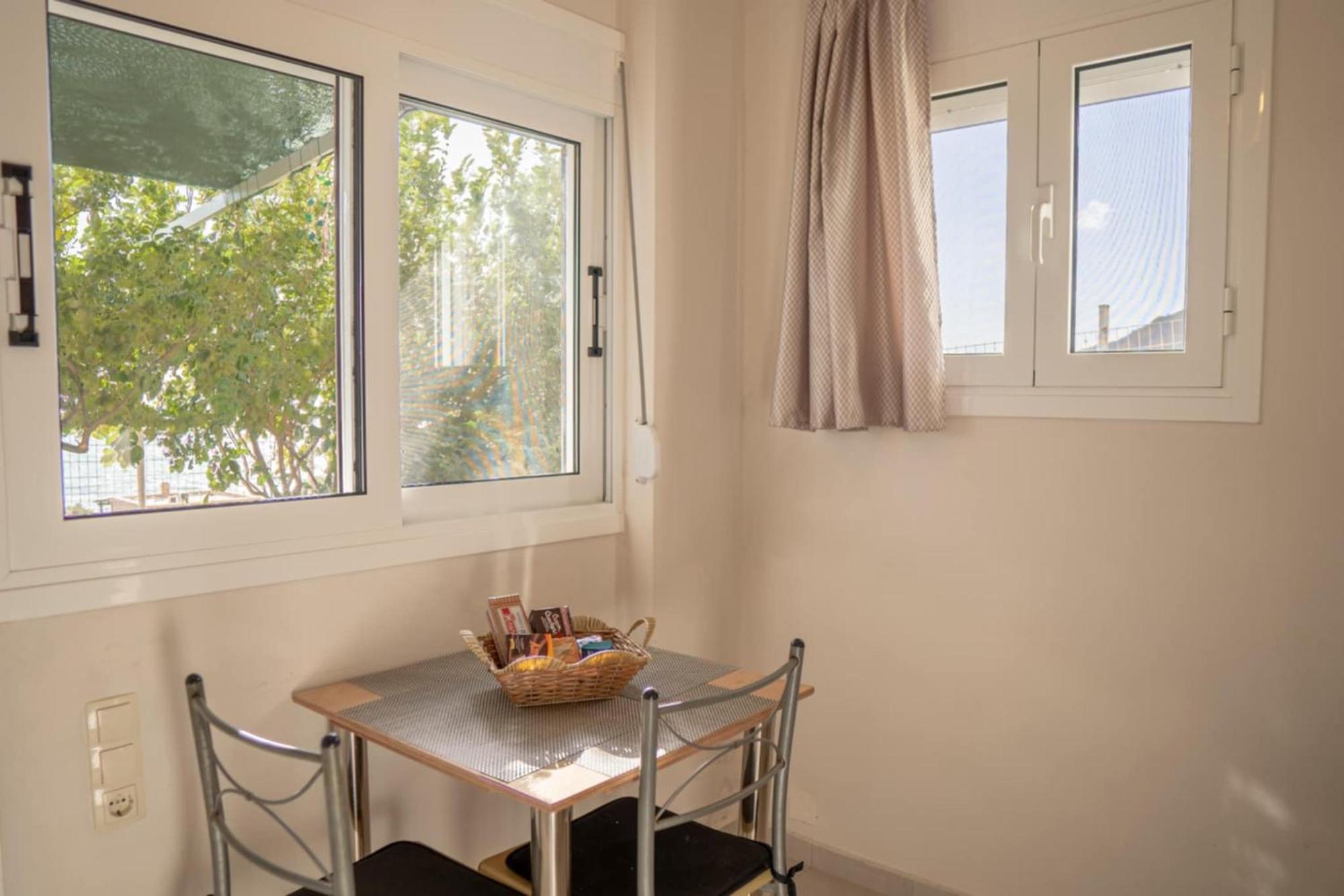 Kapetanianá Studios Anna Maria With Sea View מראה חיצוני תמונה